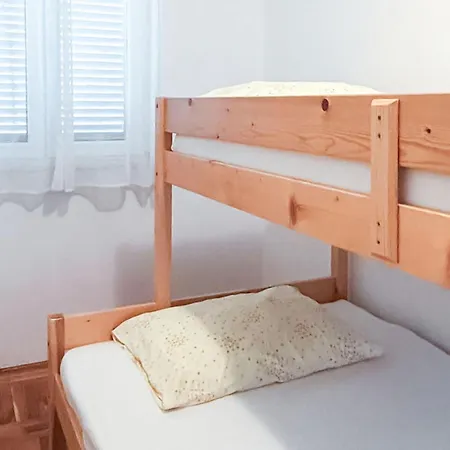 Апартаменти Cozy In With Wifi *