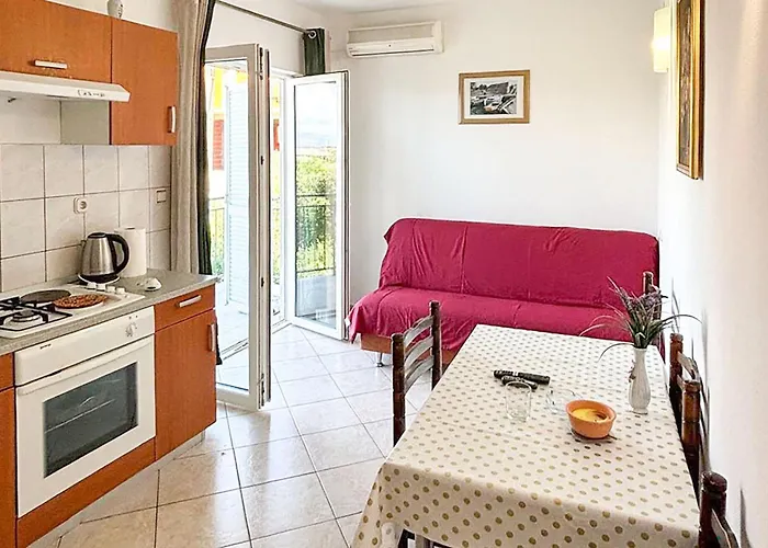 Apartment In With House Sea View